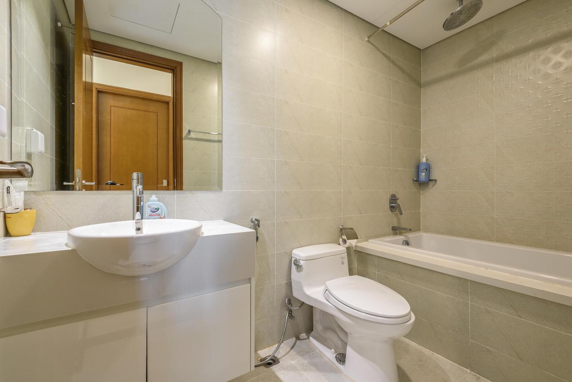 1 Bedroom Landmark Lp